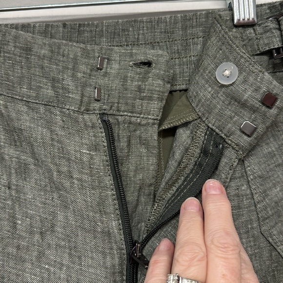 Athleta Voyager Aspen Olive Green Linen Shorts Size 0 - Picture 7 of 9